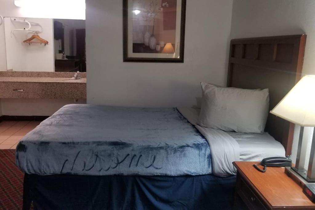 Osu King Bed Hotel Room 109 Wi-Fi Booking Stillwater Zewnętrze zdjęcie